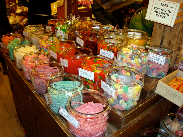 Peanuts Gift Shop  The Vermont Country Store